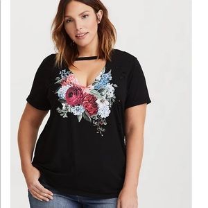 Torrid 5 BLACK SPRING FLORALS CHOKER NECK TEE